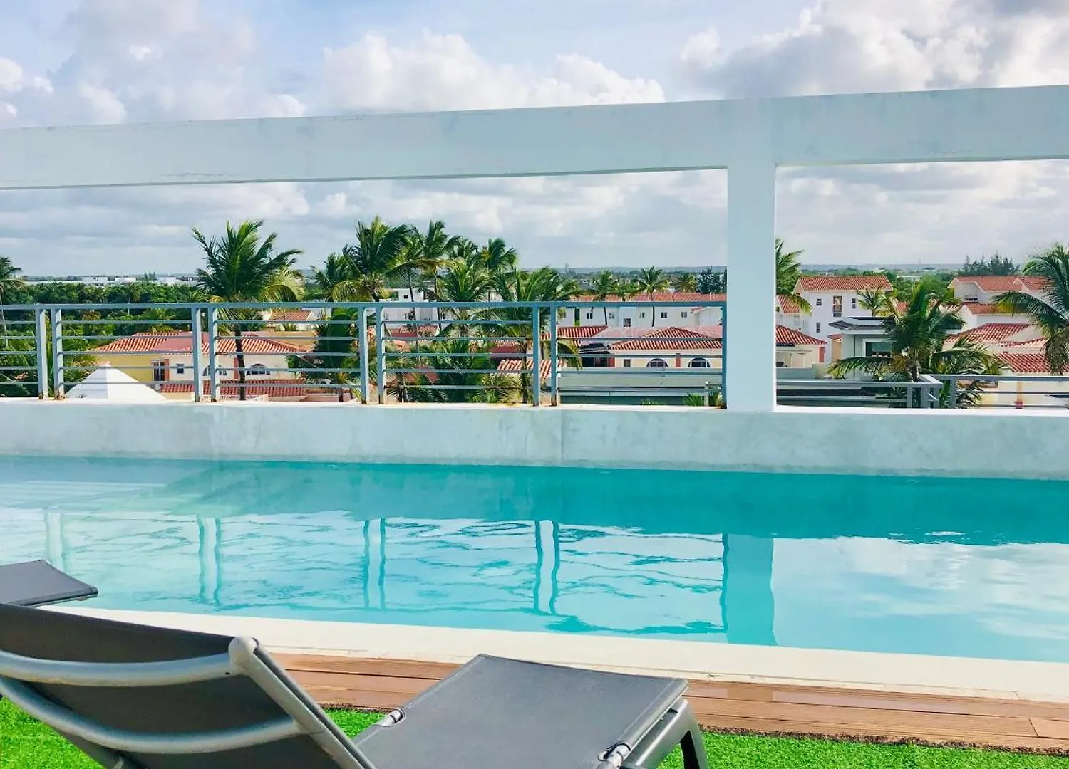 Ducassi Rooftop Pool Suites Beach Club And Spa Punta Cana 0*,